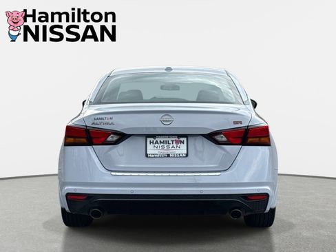 Used 2023 Nissan Altima 2.5 SR image 3