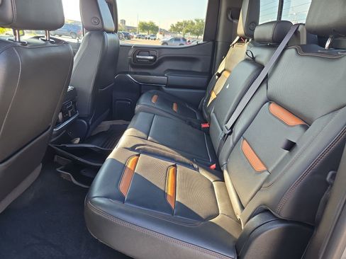 Used 2021 GMC Sierra 1500 AT4 w/ AT4 Preferred Package AWD/4WD image 28