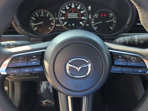 Used 2024 MAZDA MAZDA3 s FWD image 23