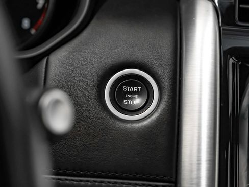 Used 2017 Land Rover Discovery HSE Luxury image 17