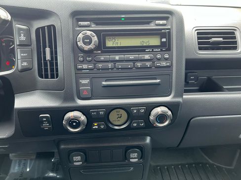 Used 2013 Honda Ridgeline Sport image 18