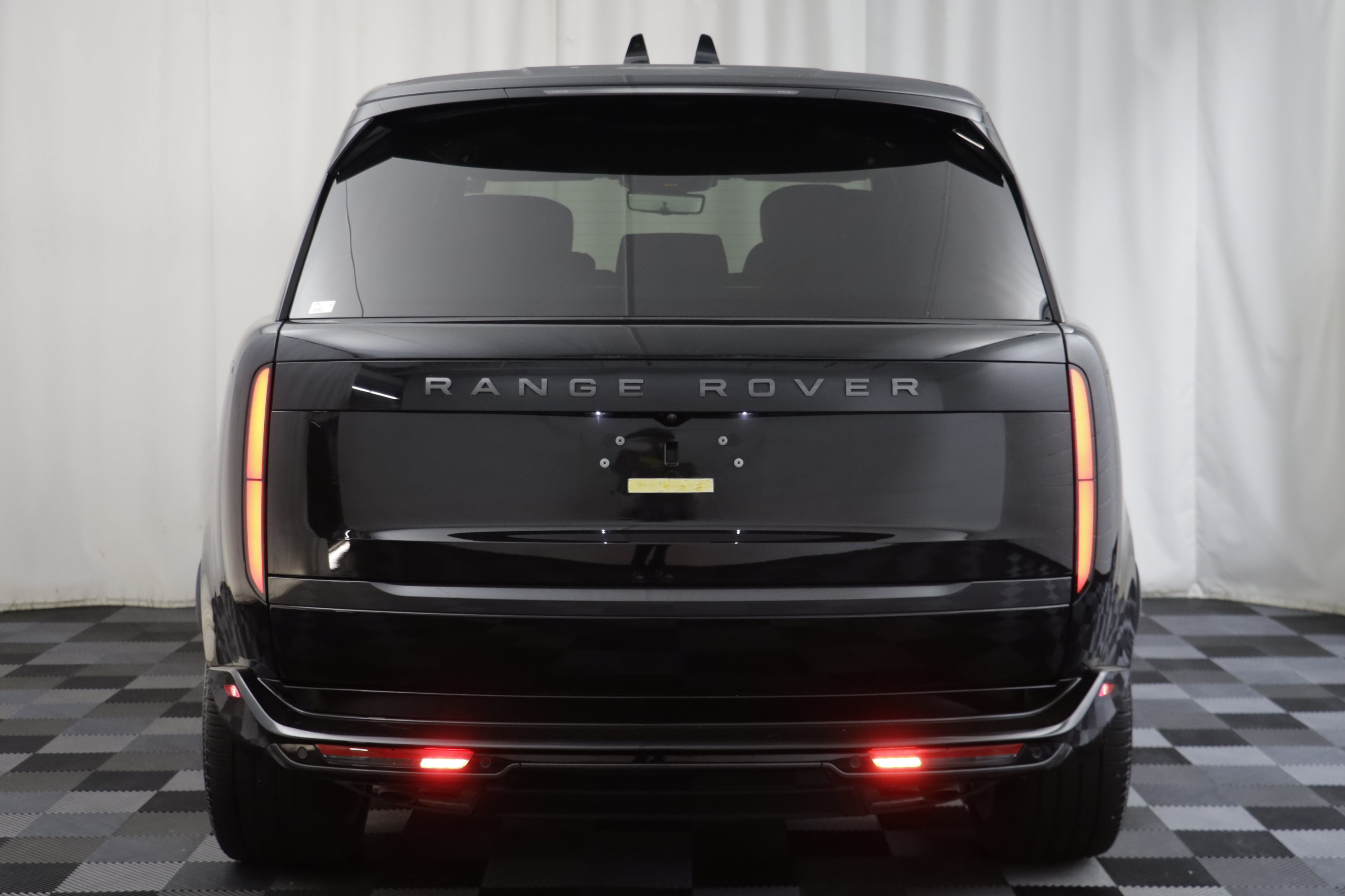 Used 2025 Land Rover Range Rover Autobiography AWD/4WD image 17