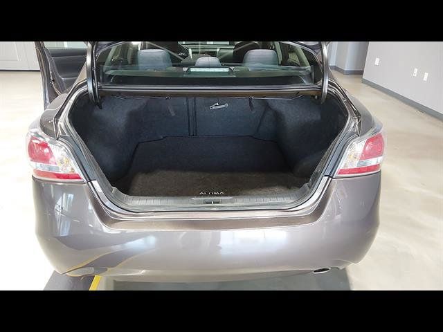 Used 2015 Nissan Altima 2.5 SV w/ Convenience Package FWD image 22