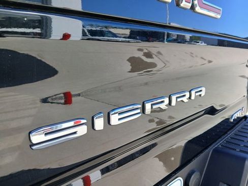 Used 2023 GMC Sierra 3500 AT4 w/ AT4 Premium Plus Package AWD/4WD image 12