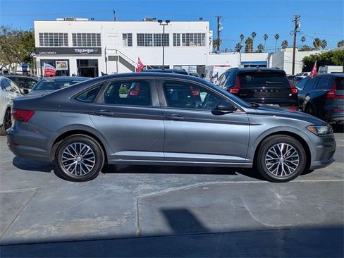 Used 2021 Volkswagen Jetta S image 2