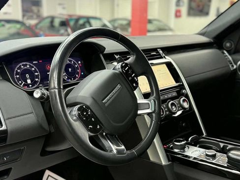 Used 2019 Land Rover Discovery HSE image 8