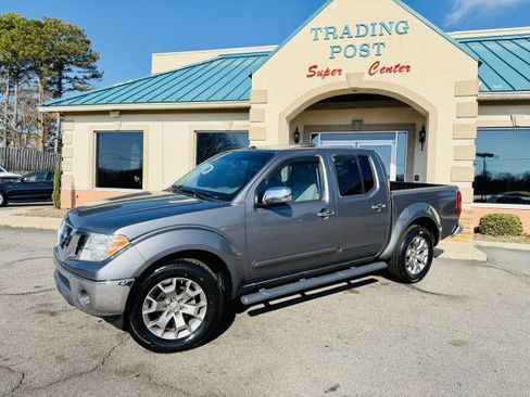 Used 2019 Nissan Frontier SL image 3
