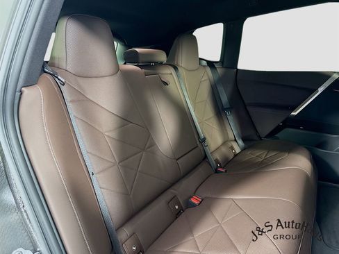 Used 2024 BMW iX xDrive50 w/ Sport Package image 34