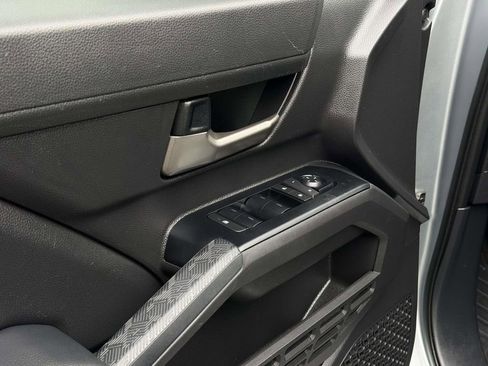 Used 2025 Toyota Tacoma TRD Sport image 18