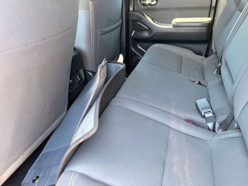 Certified 2024 Nissan Frontier SV w/ SV Convenience Package RWD image 15