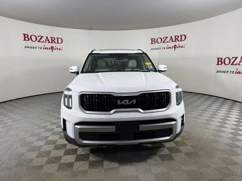 Used 2023 Kia Telluride EX AWD/4WD image 2