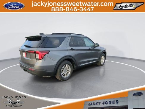 Certified 2025 Ford Explorer Active image 8