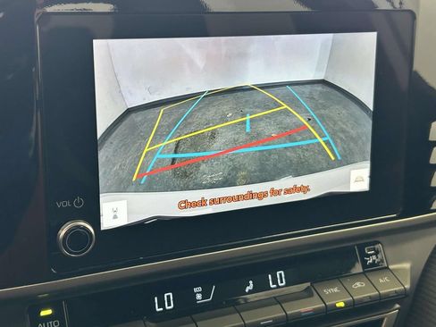 Used 2025 Toyota Camry SE FWD image 26