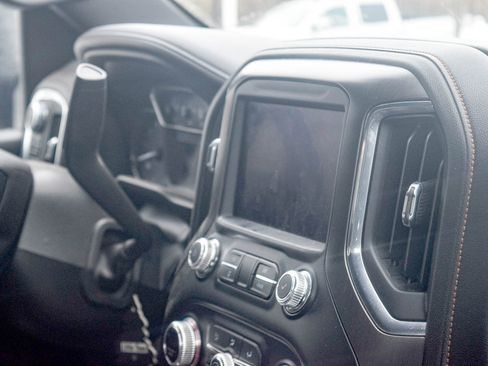 Used 2021 GMC Sierra 2500 AT4 w/ Gooseneck/5TH Wheel Package image 4