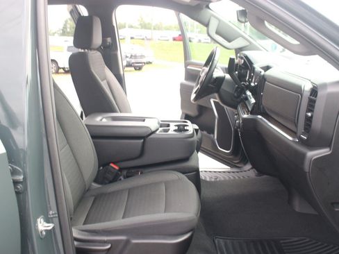 Used 2025 Chevrolet Silverado 1500 LT AWD/4WD image 35