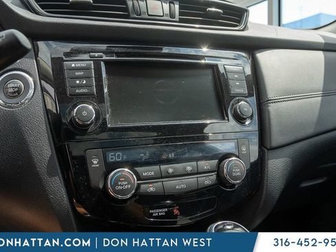 Used 2019 Nissan Rogue SL w/ Premium Package AWD/4WD image 6