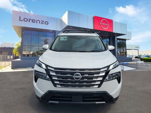 New 2025 Nissan Rogue Platinum w/ Platinum Premium Package image 2