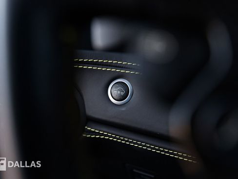 Used 2019 Ferrari 488 Spider image 25