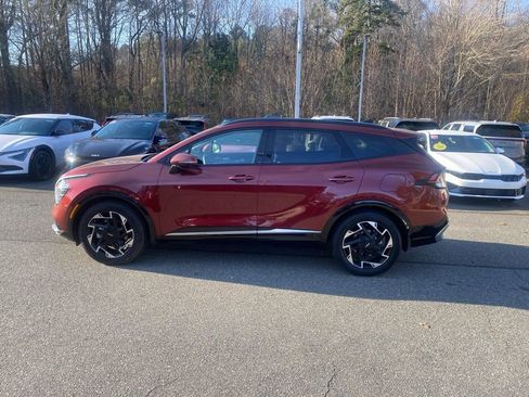 Certified 2025 Kia Sportage SX image 2