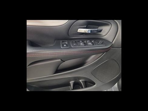 Used 2019 Dodge Grand Caravan GT FWD image 12