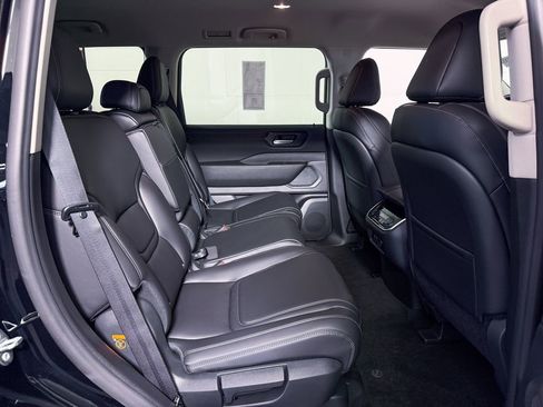 New 2026 Nissan Armada SV image 24