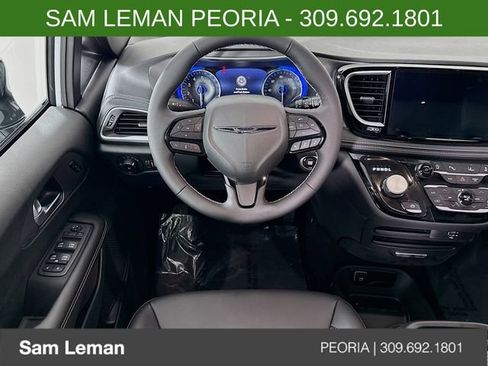 New 2026 Chrysler Pacifica Select w/ S Appearance Package FWD image 21
