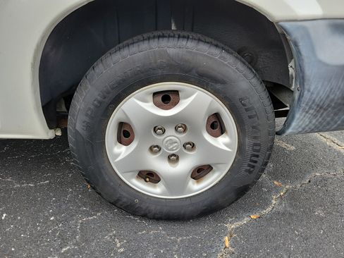 Used 2002 Dodge Caravan SE image 21