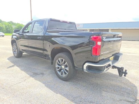 Used 2023 Chevrolet Silverado 1500 LT AWD/4WD image 5