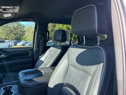 Used 2023 GMC Yukon SLT image 16