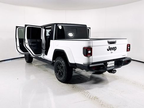 Used 2021 Jeep Gladiator Sport AWD/4WD image 25