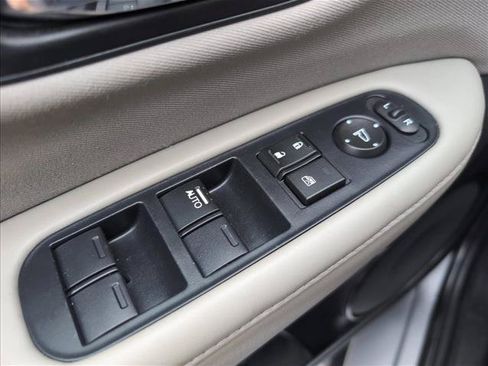 Used 2017 Honda HR-V LX image 16