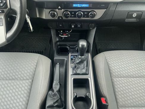 Used 2022 Toyota Tacoma SR5 image 12