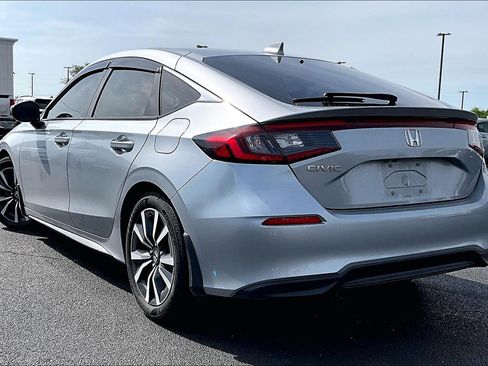 Used 2022 Honda Civic EX-L image 6
