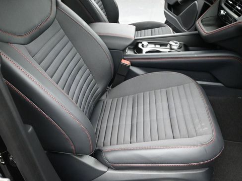 New 2026 Ford Explorer ST-Line w/ ST-Line Street Pack image 37