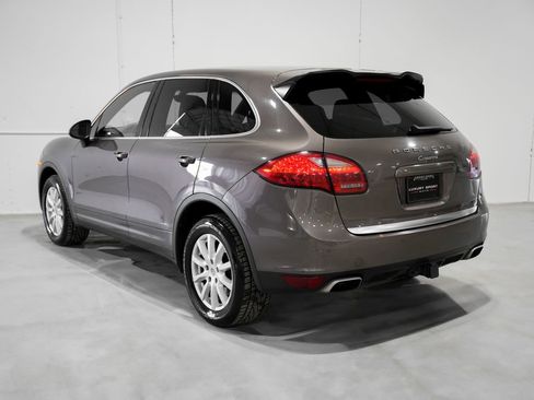 Used 2012 Porsche Cayenne image 3