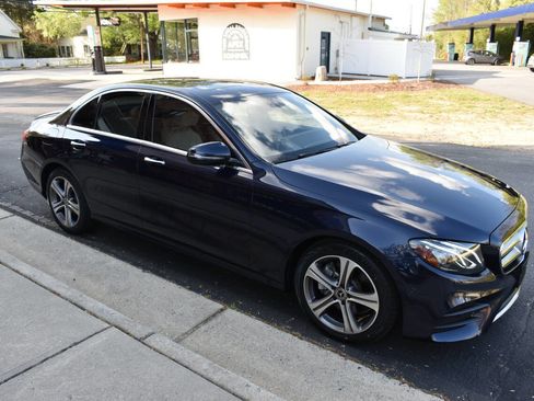 Used 2018 Mercedes-Benz E 300 4MATIC w/ Premium 1 Package image 37