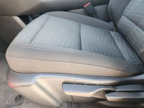 Used 2026 Chevrolet Equinox LT w/ Safety and Technology Package FWD image 18