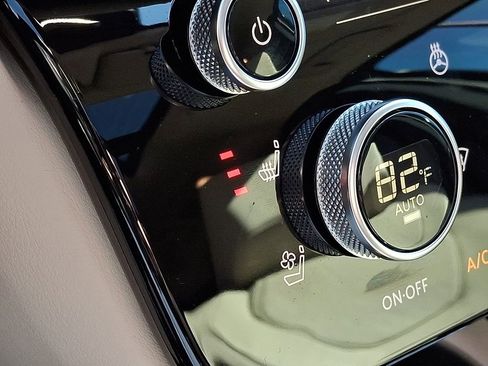 Used 2025 INFINITI QX60 Sensory w/ Vision Package image 24