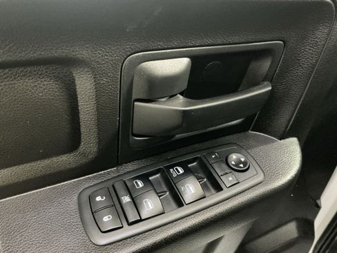 Used 2019 RAM 1500 Express AWD/4WD image 16