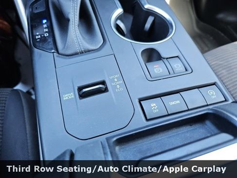 Used 2022 Toyota Highlander L image 21