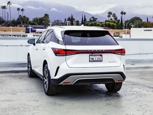 Used 2024 Lexus RX 350 FWD w/ Technology Package image 7