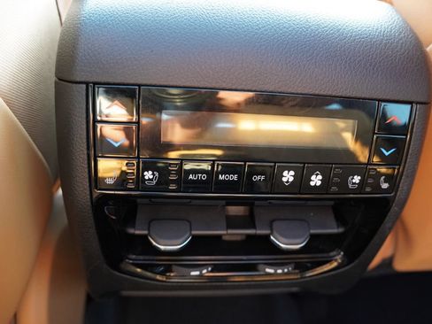 Certified 2024 Jeep Grand Cherokee L Summit AWD/4WD image 20