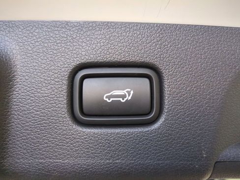 Certified 2025 Hyundai Palisade SEL image 15