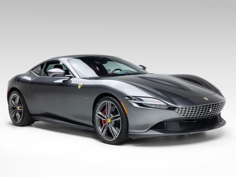 Used 2022 Ferrari Roma RWD image 12