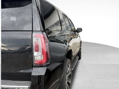 Used 2017 GMC Yukon Denali w/ Open Road Package AWD/4WD image 9