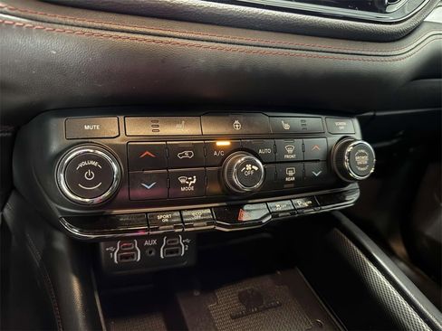 Used 2022 Dodge Durango R/T image 24