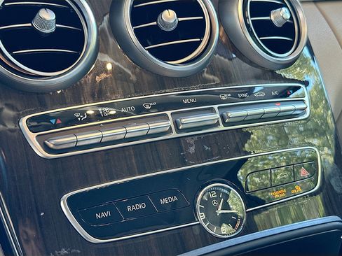 Used 2019 Mercedes-Benz C 300 Sedan image 15