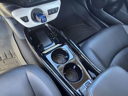 Used 2017 Toyota Prius Prime Premium w/ Carpet Mat Package image 23