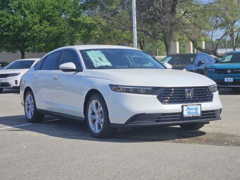 Used 2025 Honda Accord LX image 3