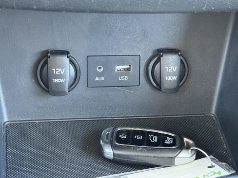Used 2020 Hyundai Elantra GT w/ Style Package 02 FWD image 25